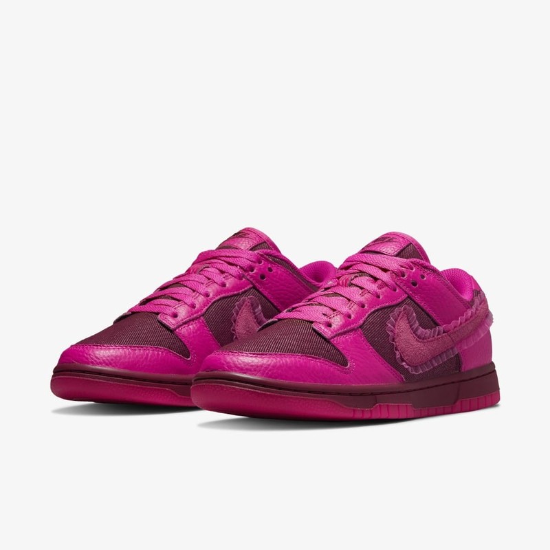 nike dunk low valentines day